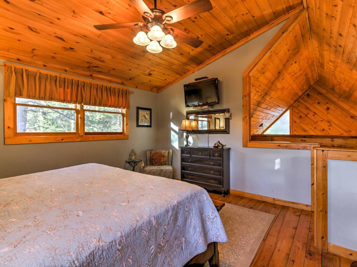 Cozy Nest Gatlinburg Cabin With Porch And Jacuzzi! Villa Bagian luar foto